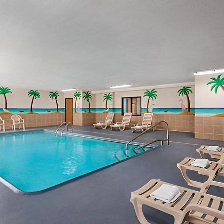 Days Inn By Wyndham Kansas City International Airport Екстериор снимка