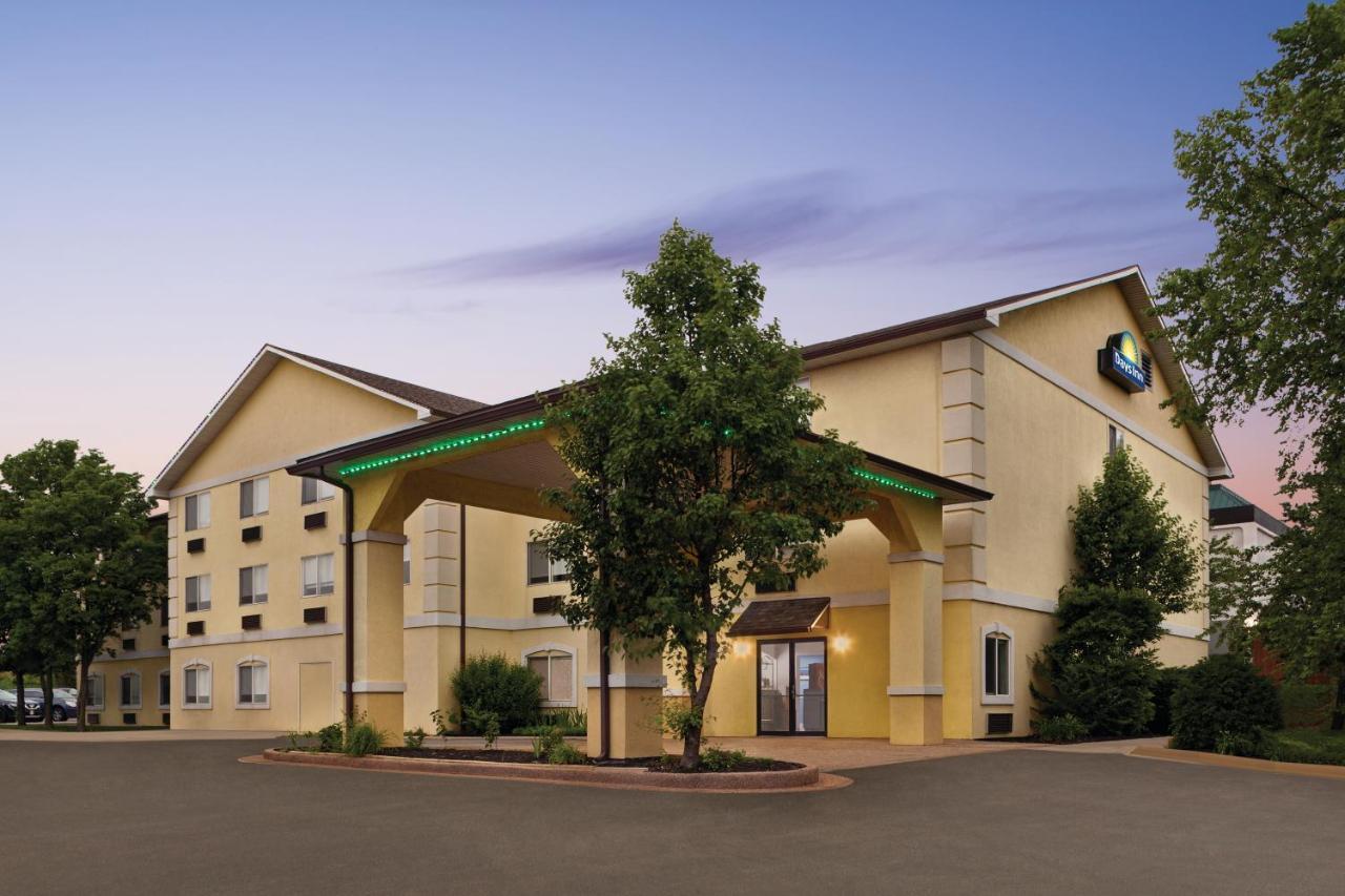 Days Inn By Wyndham Kansas City International Airport Екстериор снимка