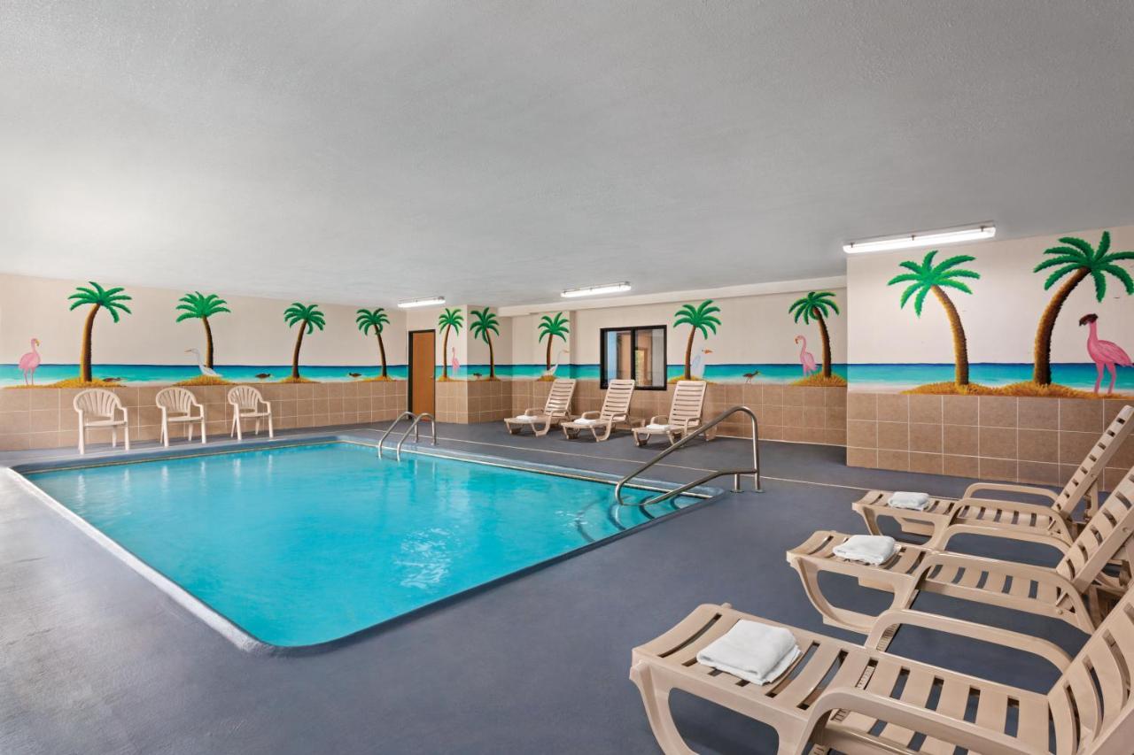 Days Inn By Wyndham Kansas City International Airport Екстериор снимка