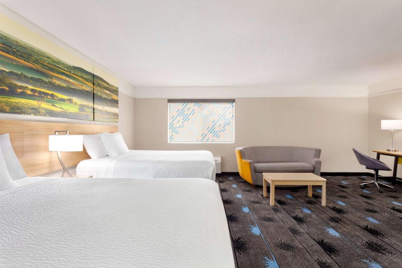 Days Inn By Wyndham Kansas City International Airport Екстериор снимка