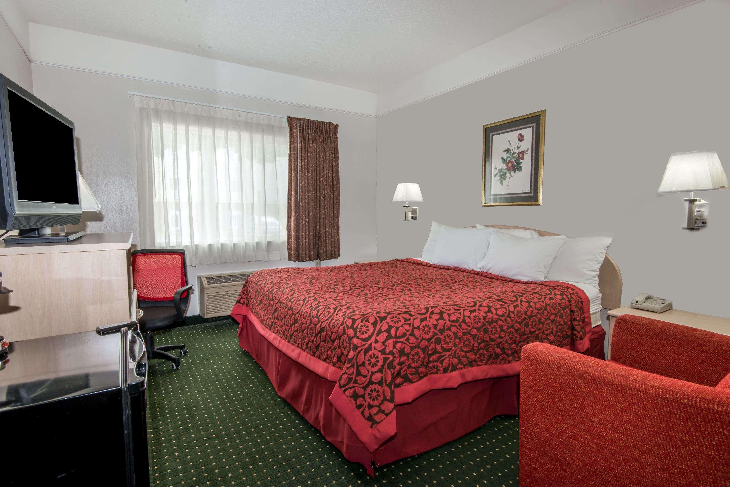 Days Inn By Wyndham Kansas City International Airport Екстериор снимка